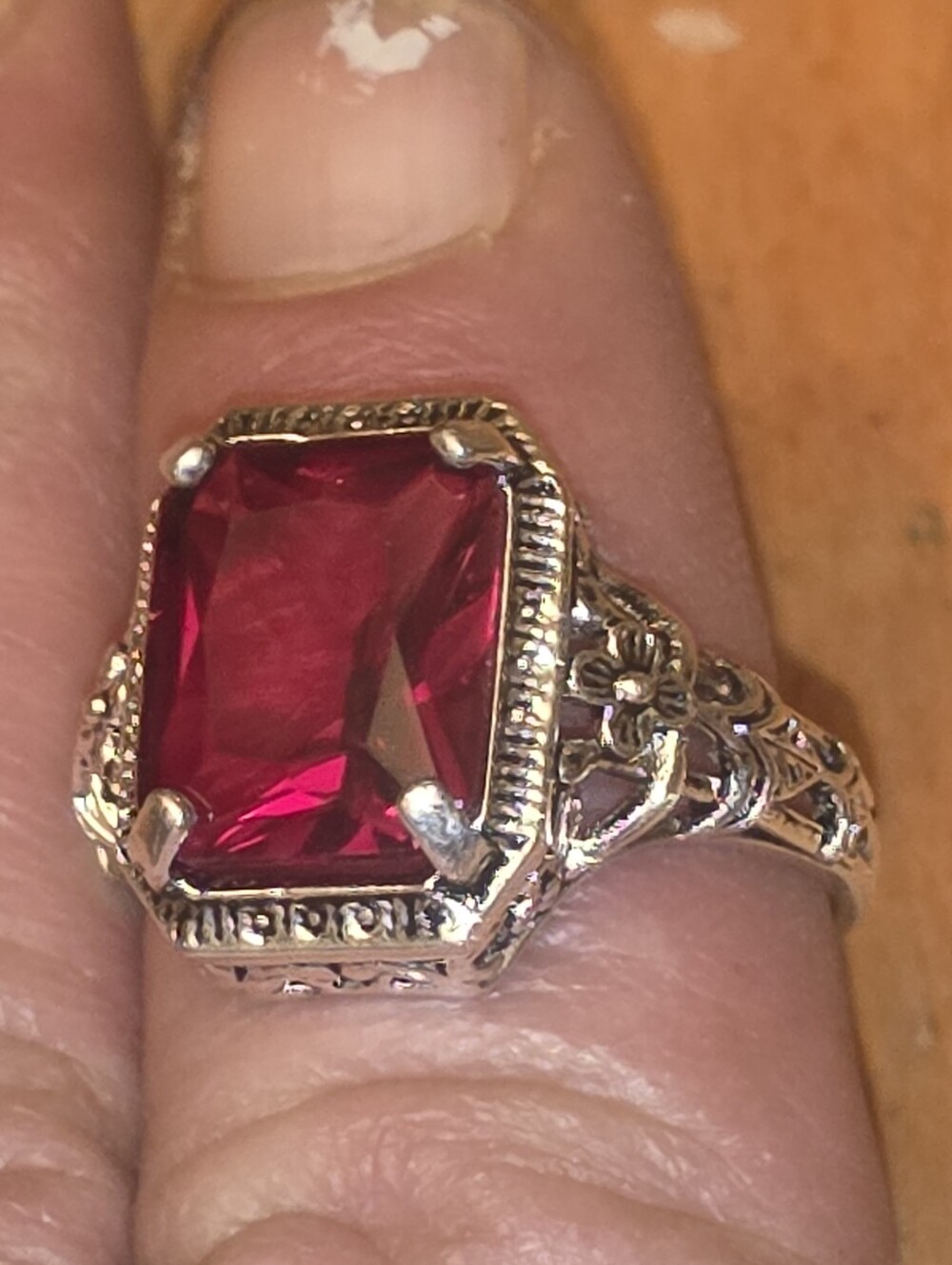 Brand New 925 Sterling Silver Ring With Red Gemstone Unisex Size 10